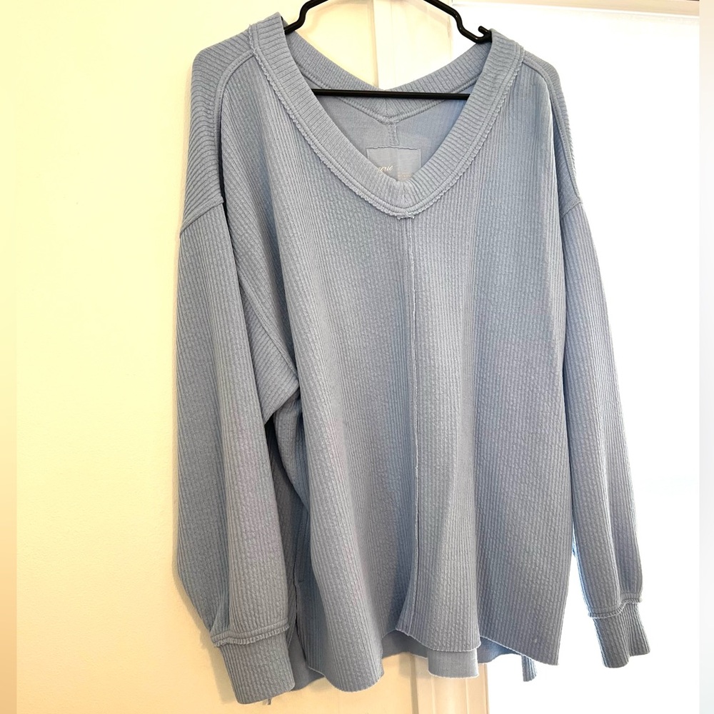 Aerie v-neck pullover sweater